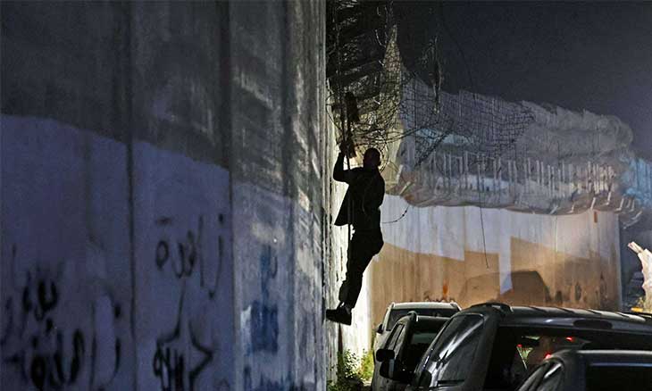 مسؤول نقابي فلسطيني يروي لـ«القدس العربي»: هكذا يذهب العمال إلى مصائد الموت الإسرائيلية