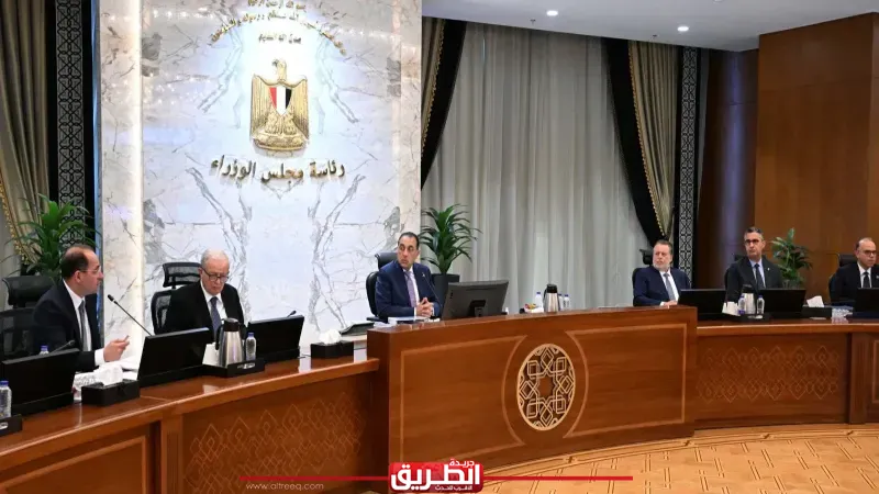 رئيس الوزراء يترأس اجتماع المجموعة الوزارية الاقتصادية