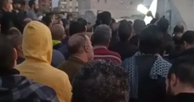تشييع جثامين 3 أطفال وسيدة صدمتهم سيارة ربع نقل أثناء عبورهم الطريق بقليوب
