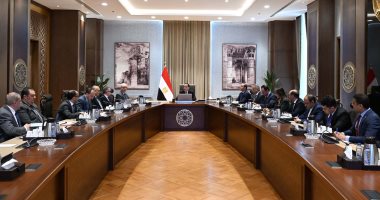 رئيس الوزراء يستعرض التقديرات الأولية لمشروع موازنة العام المالي 2026