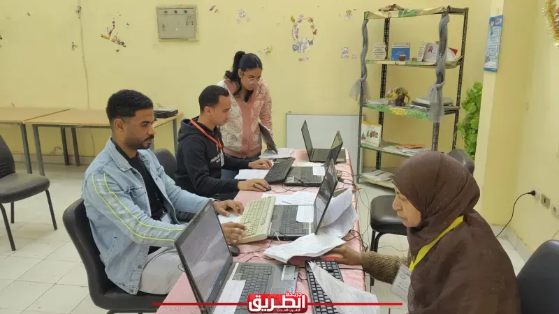 ”صحة قنا” توقع الكشف الطبي على 606 مواطن خلال قافلة طبية
