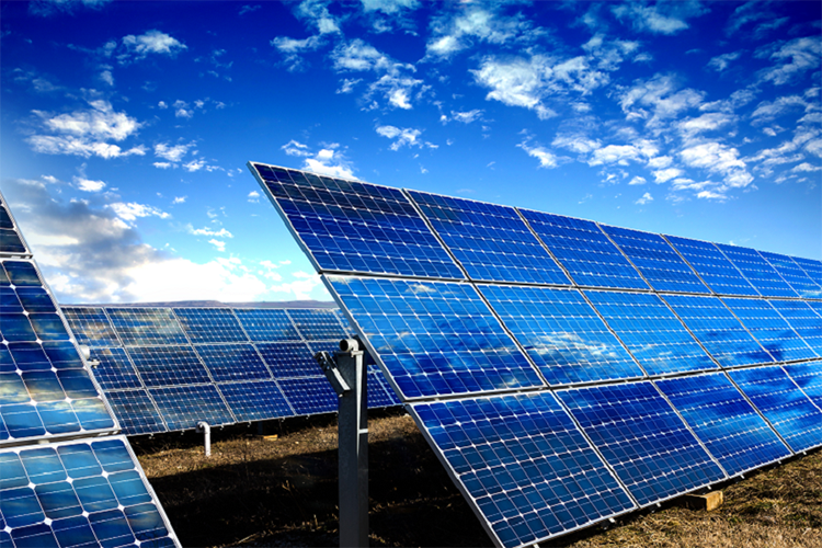 أول مخبر جزائري لإنهاء تذبذب وانقطاع الطاقة الكهربائية الشمسية