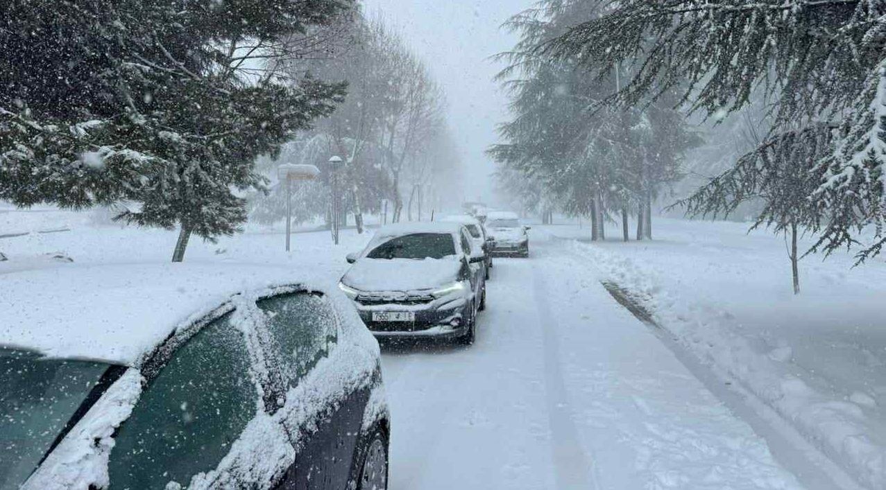 نشرة إنذارية: ثلوج كثيفة تصل إلى 20 سم متوقعة بهذه المناطق حتى الأربعاء