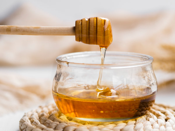 الفرق بين العسل وشمع العسل وفوائد كلّ منهما
