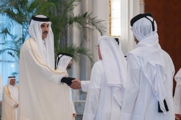 ‫ سمو الأمير يستقبل المزيد من المعزين بوفاة سمو الأمير الوالد