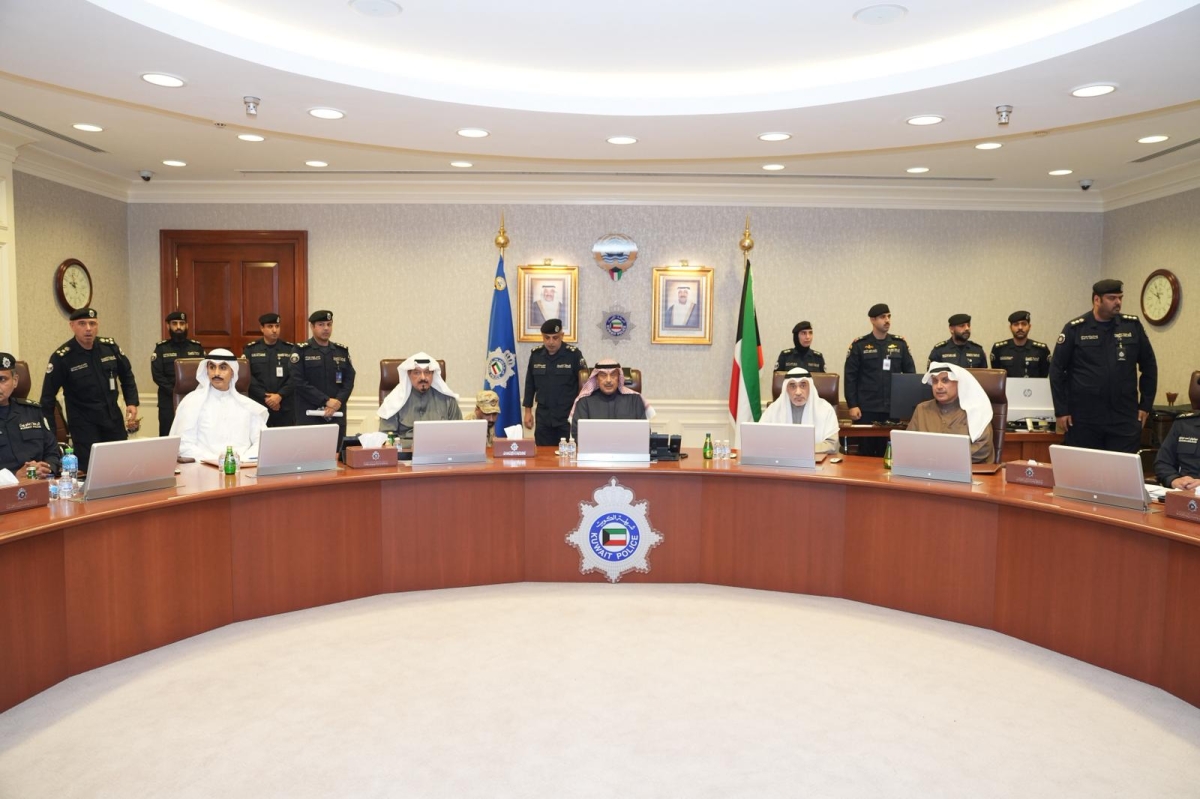 ولي العهد ورئيس مجلس الوزراء يقومان بزيارة إلى غرفة اتخاذ القرار في«الداخلية»