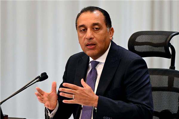 رئيس الوزراء يتابع موقف تأمين احتياجات قطاع البترول والوفاء بمستحقات الشركاء الأجانب