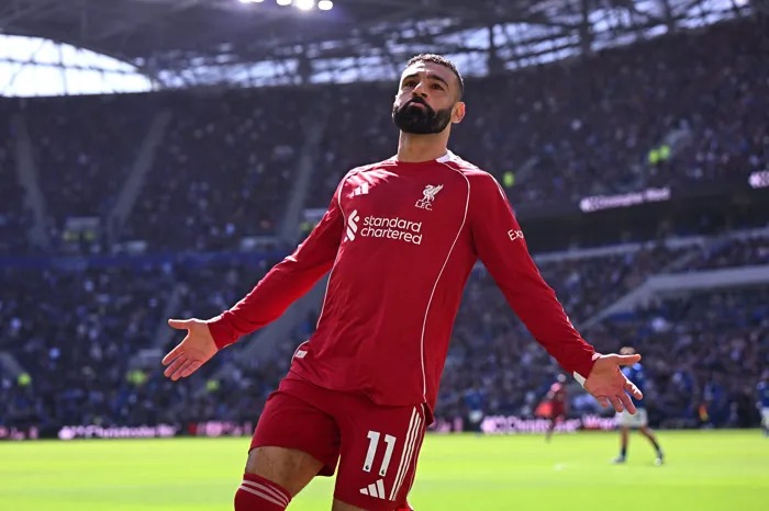على رأسهم محمد صلاح.. حكايات نجوم "لم تنصفهم الكرة الذهبية" رغم التألق