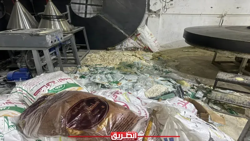 تموين قنا :ضبط مصنع حلويات غير مرخص بداخله 8 أطنان دقيق وسكر مجهول المصدر