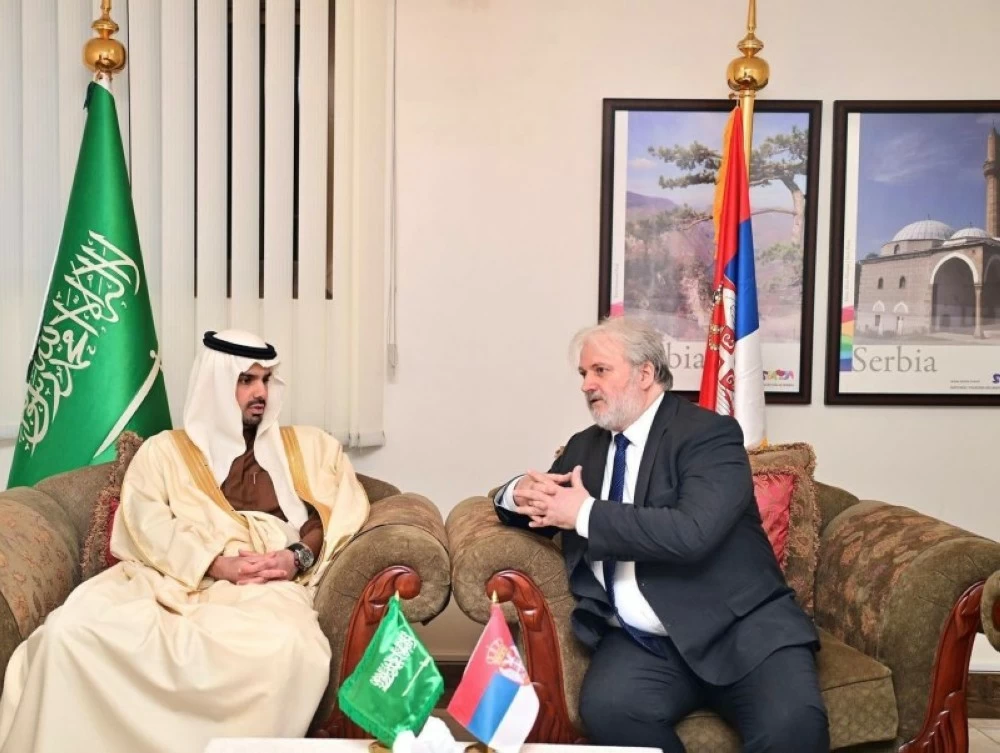 نيابةً عن أمير الرياض.. فيصل بن عياف يشارك سفارة صربيا احتفالها الوطني