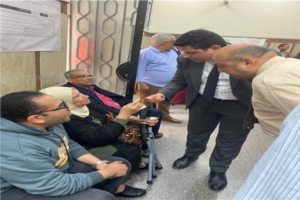 التنمية المحلية: غلق 51 محلًا مخالفًا بعابدين وغرب القاهرة