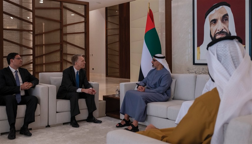 خالد بن محمد بن زايد يبحث مع رئيس "بروكفيلد" تعزيز التعاون الاستثماري