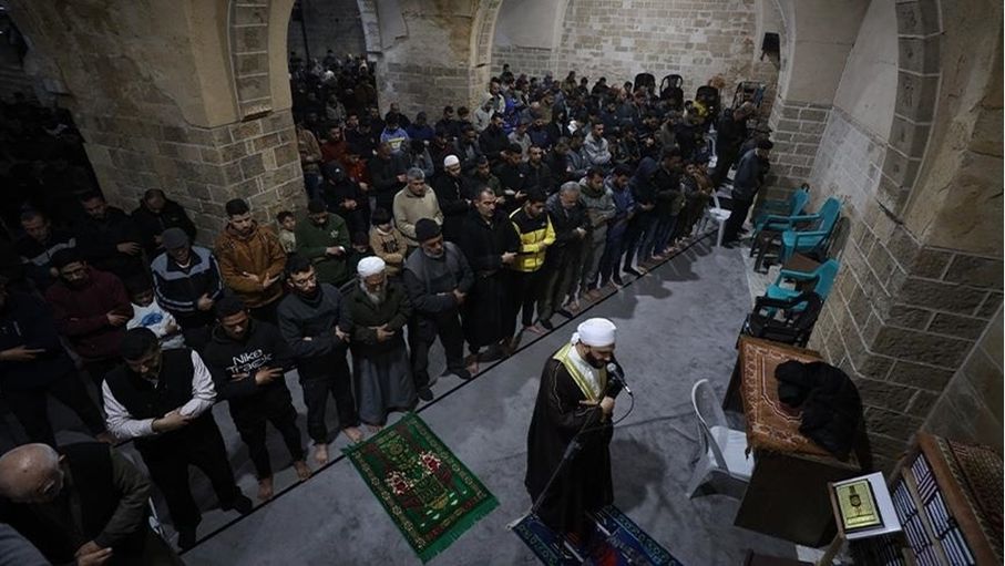 غزة.. التراويح على أنقاض المساجد في أول رمضان بعد الإبادة