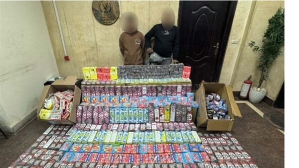 ضبط مليون قطعة ألعاب نارية بحوزة شخصين بالقاهرة