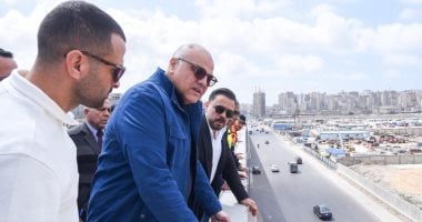 محافظ الإسكندرية يتفقد تجريب الكوبري الرابط بين شارع 45 والطريق الساحلي