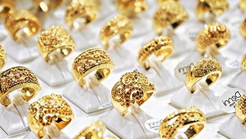 1400 جنيه.. تراجع حاد يضرب سعر الذهب عيار 21 من القمة