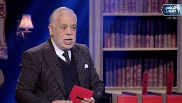 هل فرضت روجينا كبطلة في الفترة الأخيرة، رد ناري من أشرف زكي