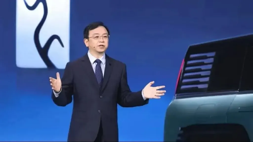 ثروته 25 مليار دولار.. رئيس BYD يفاجئ الجميع باستقلاله المترو في بكين