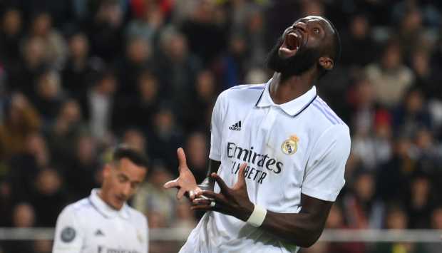 ريال مدريد يعلن استمرار أنطونيو روديجر لموسم إضافي