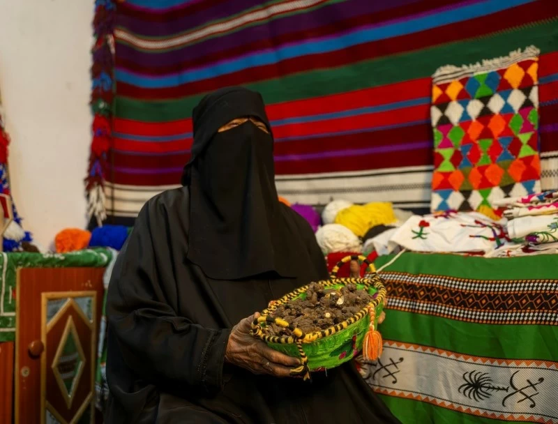 «أم سليمان» تروي ملامح رمضان والعيد قديماً في الجوف