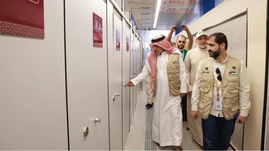 وزير الأوقاف يتفقد مخيمات الحجاج الأردنيين في عرفات ومنى