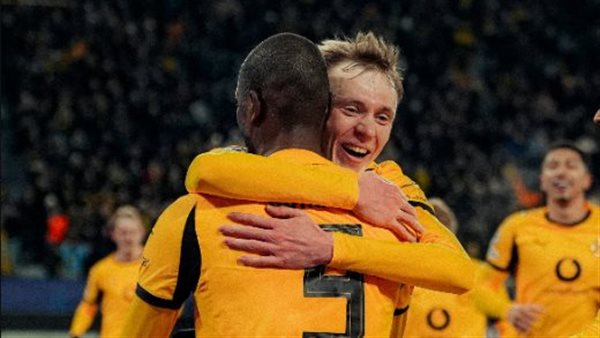 دورتموند يتخطى أتالانتا بثنائية نظيفة بملحق دور الـ 16 بدوري أبطال أوروبا