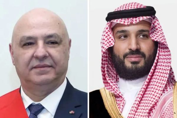 ولي العهد يتلقى اتصالًا هاتفيًا من الرئيس اللبناني