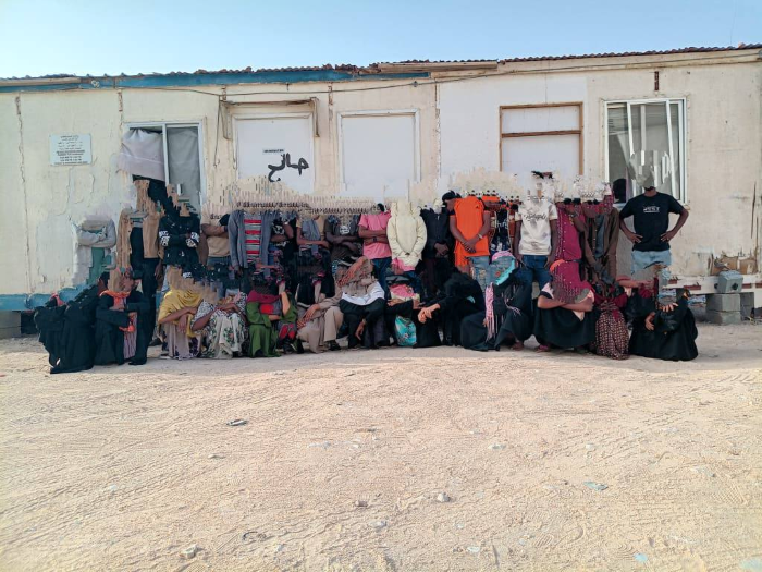 أجهزة الأمن تضبط وكراً للدعارة وتقتاد 15 رجلاً و17 امرأة دون أي مقاومة تُذكر