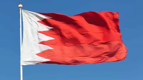 البحرين تدعو إيران إلى وقف الاعتداءات وفتح مضيق هرمز أمام الملاحة دون قيود