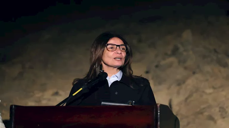 وزيرة الثقافة: مدينة أسوان تمثل بيئة ملهمة للفنانين لما تحمله من تاريخ