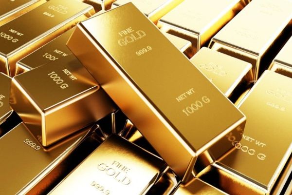 تراجع الذهب من أعلى مستوى في شهر مع صعود الدولار