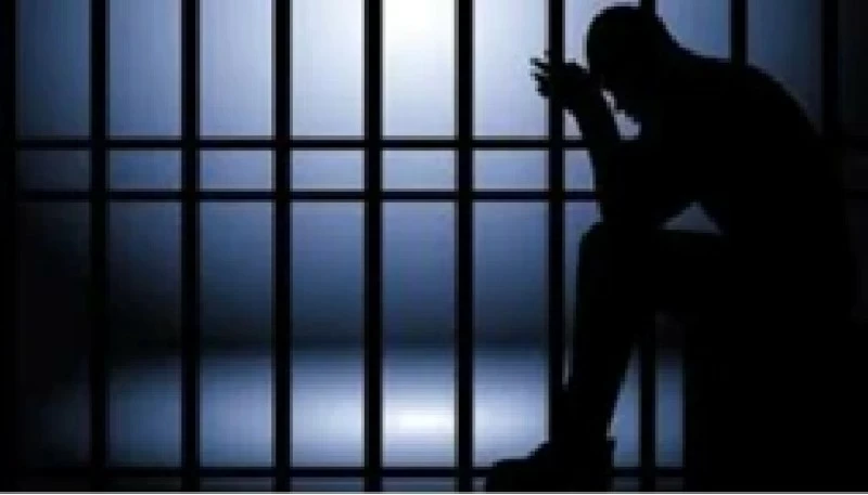 بعد أن رفضته.. مصري يقتل متسولة ويعتدي على جثتها