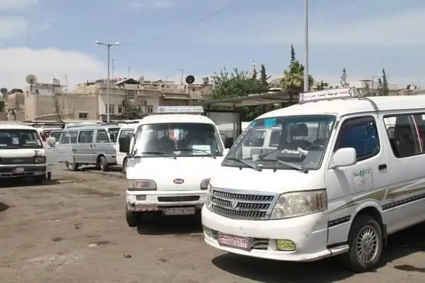 رفع غير رسمي لتعرفة “السرافيس” في دمشق بعد زيادة أسعار المحروقات