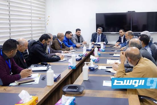 مؤسسة النفط تبحث معوقات تزويد محطة تحلية زوارة بالغاز الطبيعي