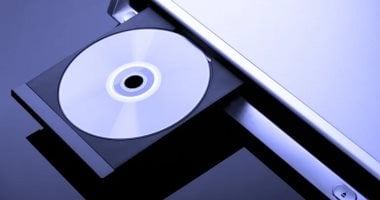 لماذا كانت أقراص DVD تحمل أكواد مناطق جغرافية؟ السر وراء القيود المزعجة
