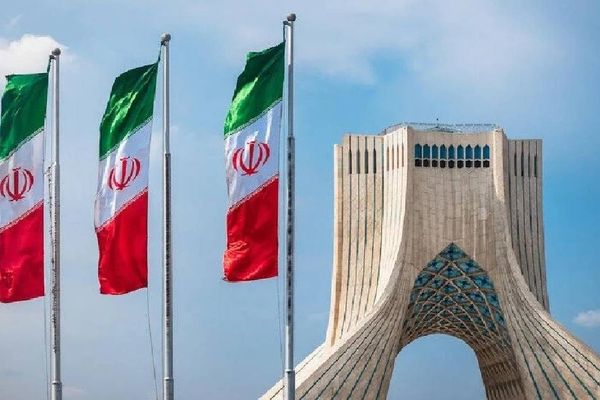 طهران توقف وفدها إلى سويسرا.. هل لبنان هو السبب؟