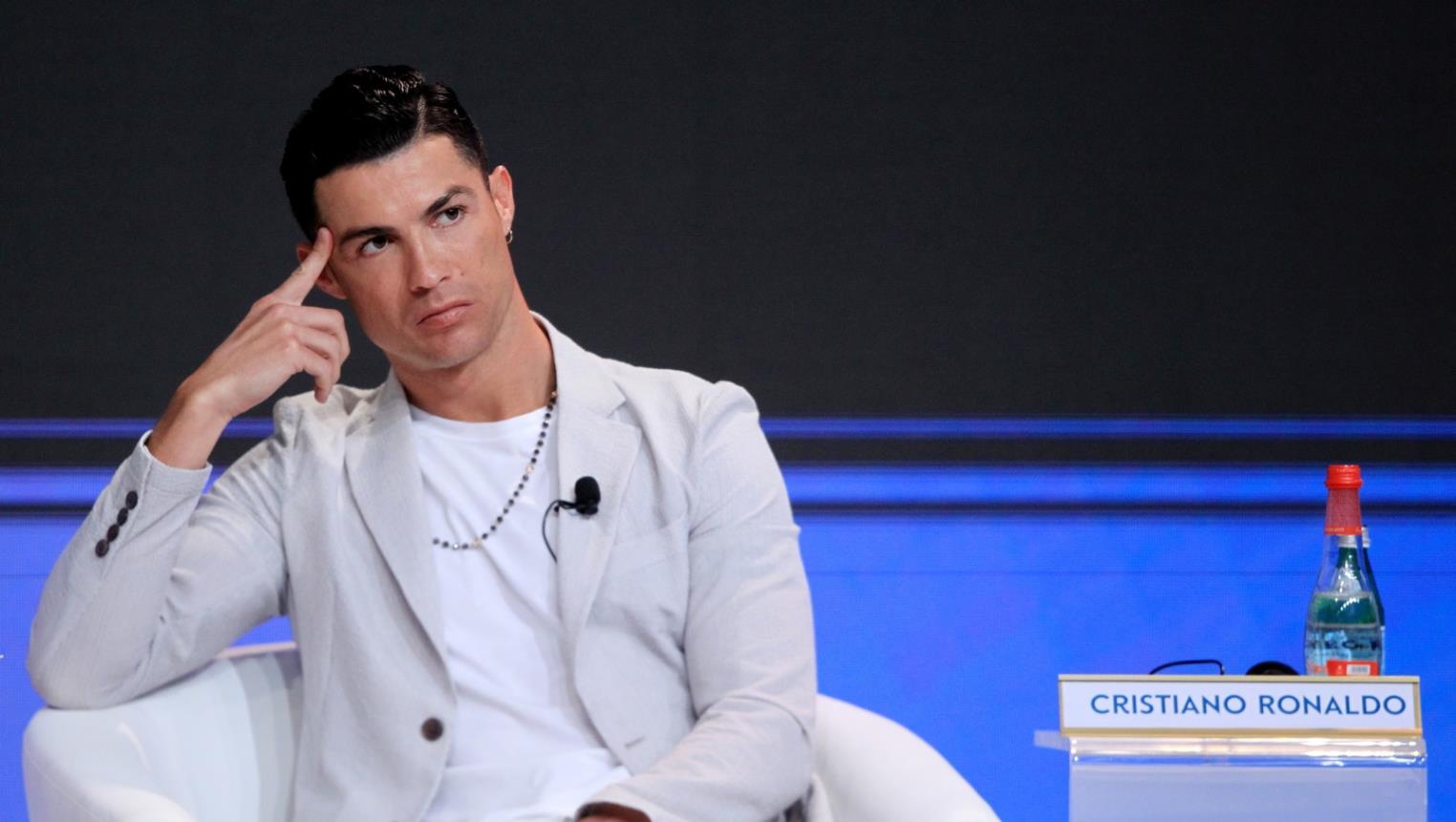 رونالدو يفتح الباب أمام شراكة نارية مع محمد صلاح