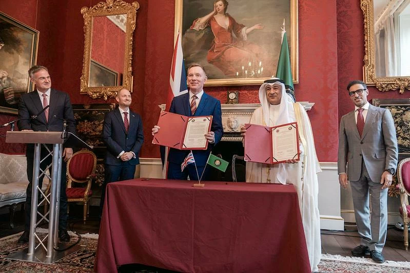 عاجل | الخليج وبريطانيا يختتمان محادثات اتفاقية التجارة الحرة