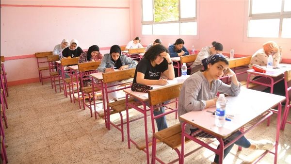 مطالب بتعديل ترتيب بعض المواد.. ماذا قال أولياء الأمور عن جدول الثانوية العامة 2026؟