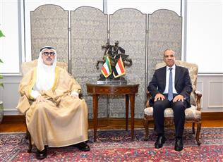 وزيرا الخارجية الكويتي والمصري: مواصلة دعم العلاقات بين البلدين في شتى المجالات