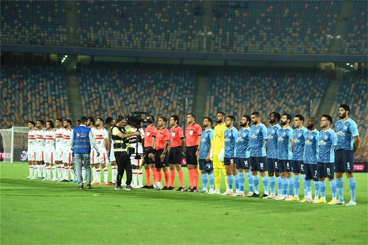 إصابة قوية في الوجه.. لاعب بيراميدز يغادر مباراة الزمالك ونقله إلى المستشفى