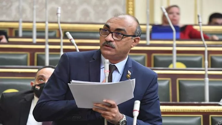 إيهاب منصور: بيانات العمالة غير المنتظمة غائبة عن الحكومة