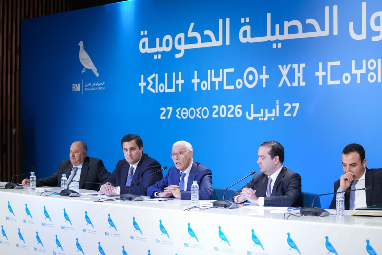“الأحرار”: اخترنا القرارات الصعبة بعيدا عن الشعبوية.. والانسجام الحكومي أنهى زمن “الطهرانية السياسية”