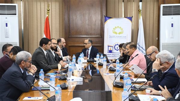 اتحاد الصناعات يبحث مستقبل التكتلات الاقتصادية واستدامتها بعد انتهاء التمويل الدولي