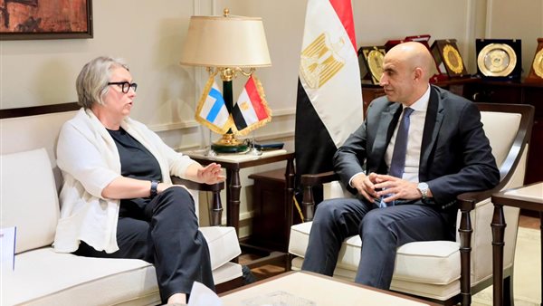 تعاون مصري فنلندي لتطوير التعليم.. خطط جديدة لتأهيل المعلمين والطلاب