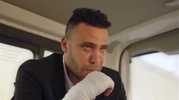 الكينج الحلقة 12، قتل شقيق محمد إمام ومشهد مؤثر أمام قبره