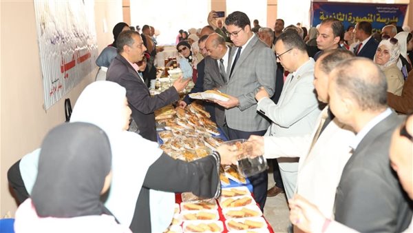 مواد غذائية وملابس، جولة داخل معرض منتجات طلاب التعليم الفني بالدقهلية