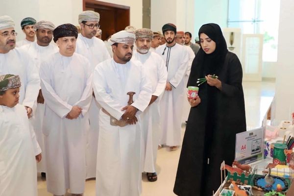 تعليمية ظفار تحتفل بتخريج طلبة برامج التربية الخاصة