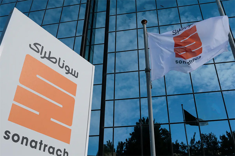 حين صنعت الجزائر إمبراطورية النفط الإماراتية: قصة النكران والجحود!