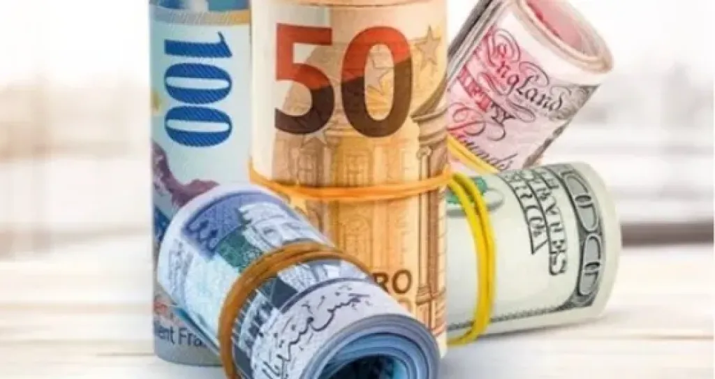 أسعار العملات اليوم في مصر.. استقرار نسبي للدولار واليورو وتحركات محدودة بباقي العملات